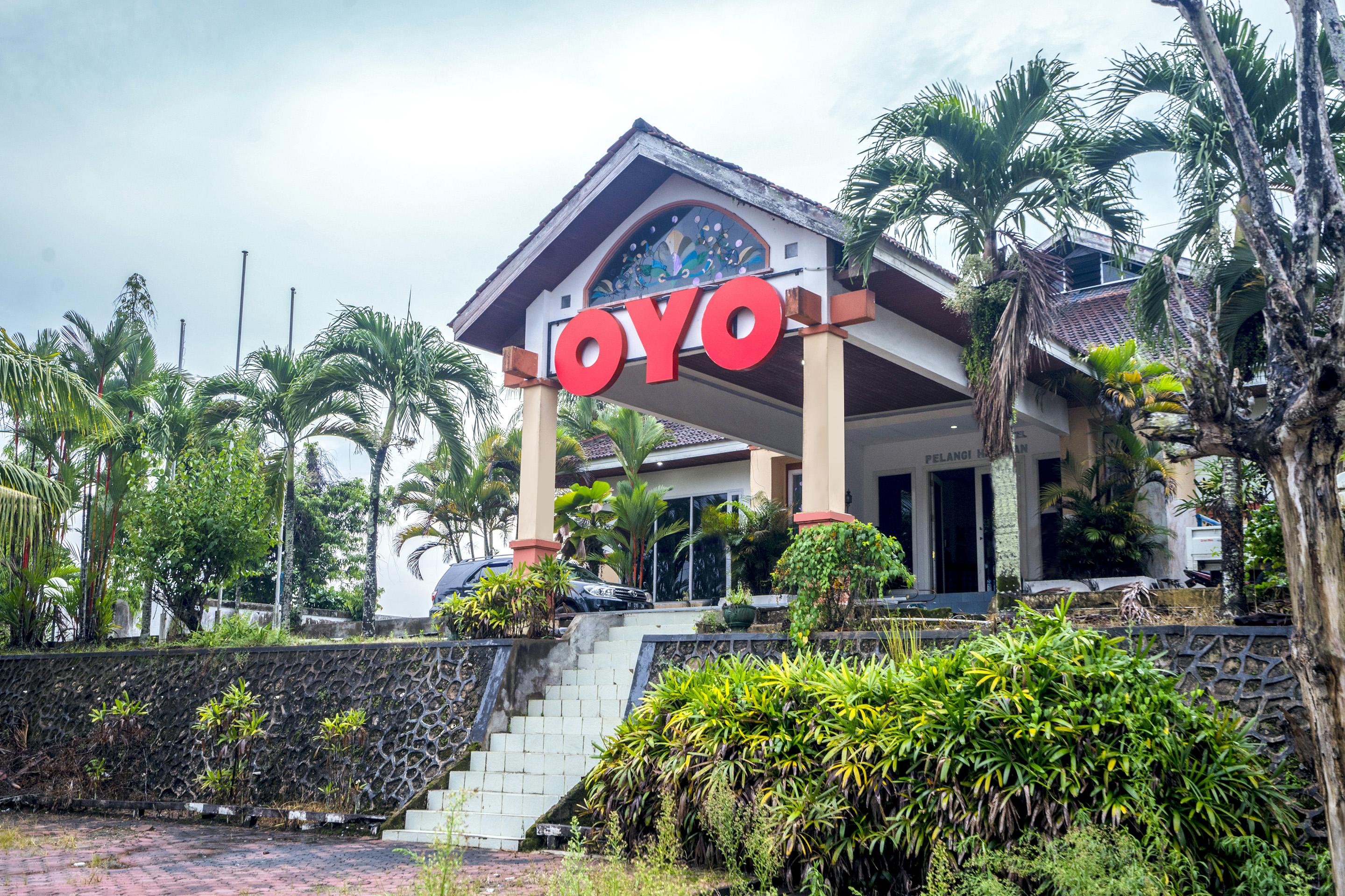 סמרינדה Oyo 1989 Hotel Pelangi Harapan מראה חיצוני תמונה